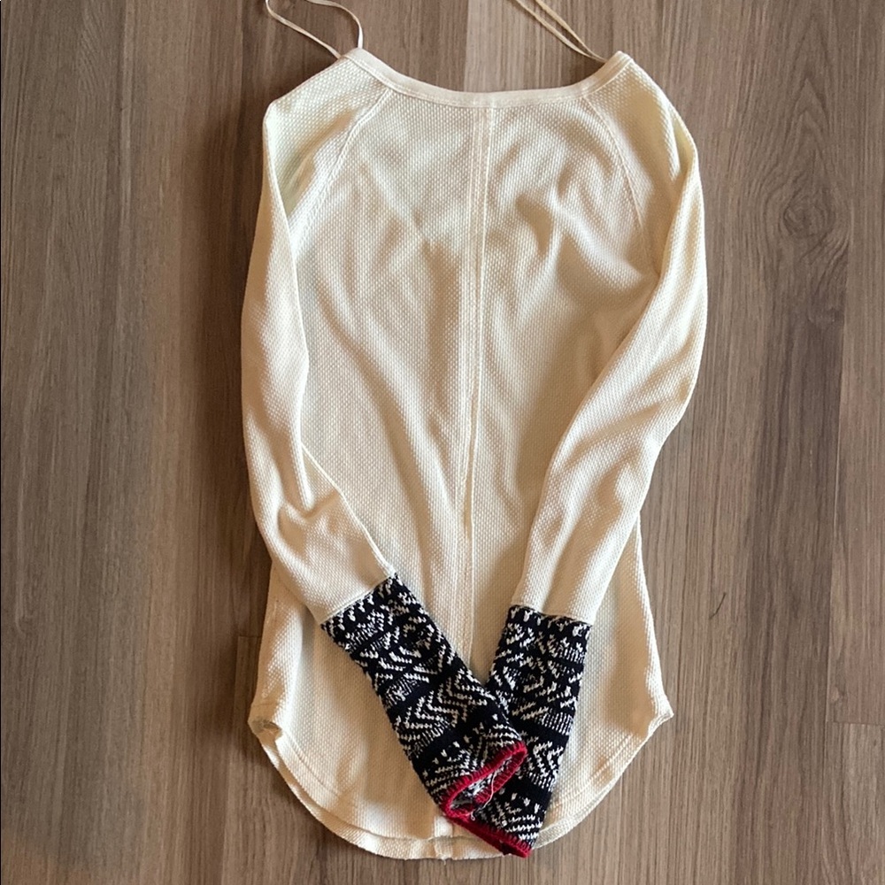 Cream and Black Women's Top - Picture 3 of 3